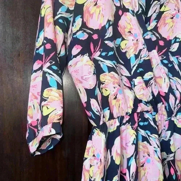 Lush woman’s Dress, Floral, Black & Pink! Size S - Picture 4 of 11